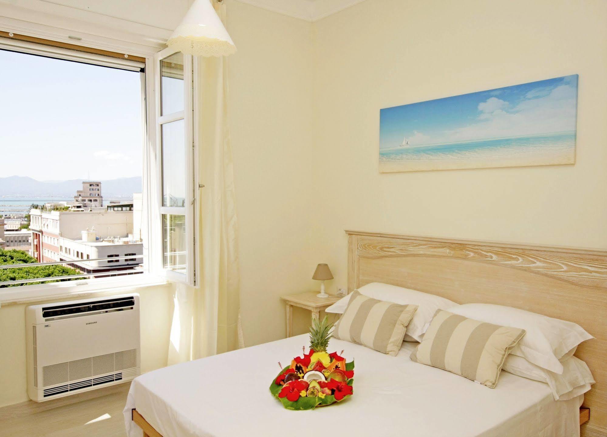 Brezza Marina Luxury Rooms Cagliari Exterior photo
